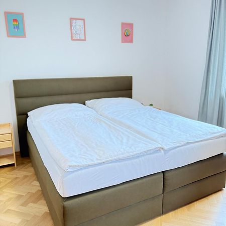 Familyvilla, New 4 Luxury Big Apartments, Parking Praga Exterior foto