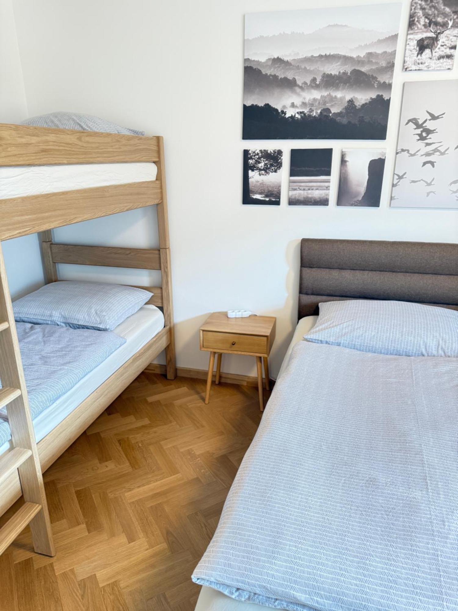 Familyvilla, New 4 Luxury Big Apartments, Parking Praga Exterior foto