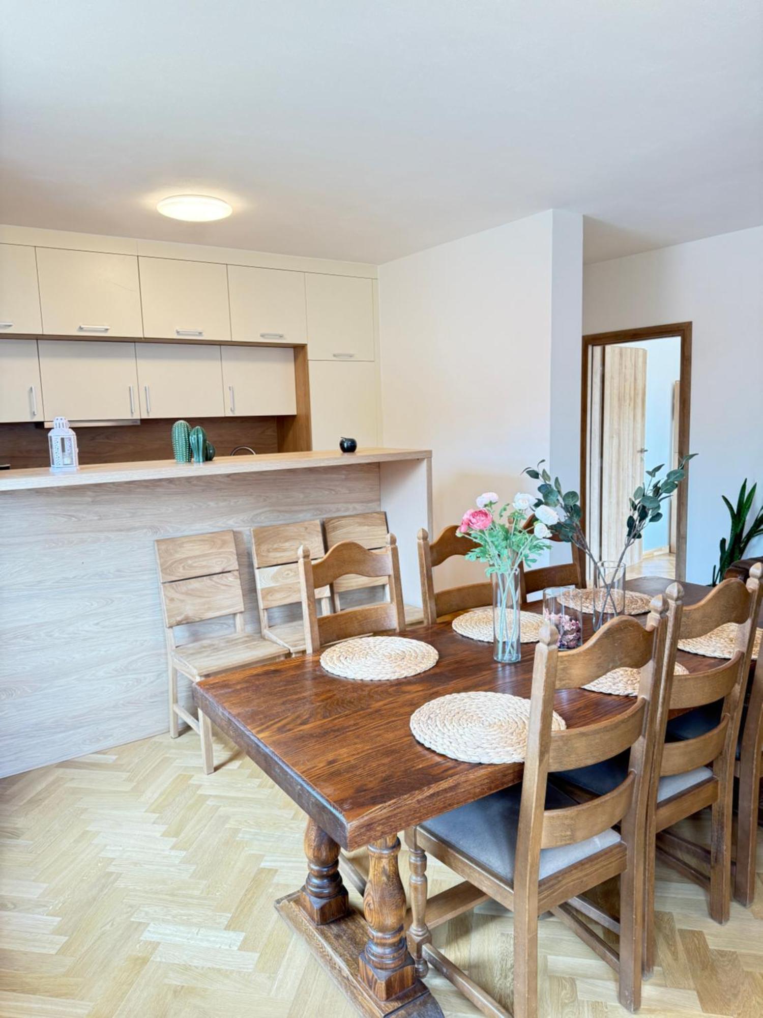 Familyvilla, New 4 Luxury Big Apartments, Parking Praga Exterior foto