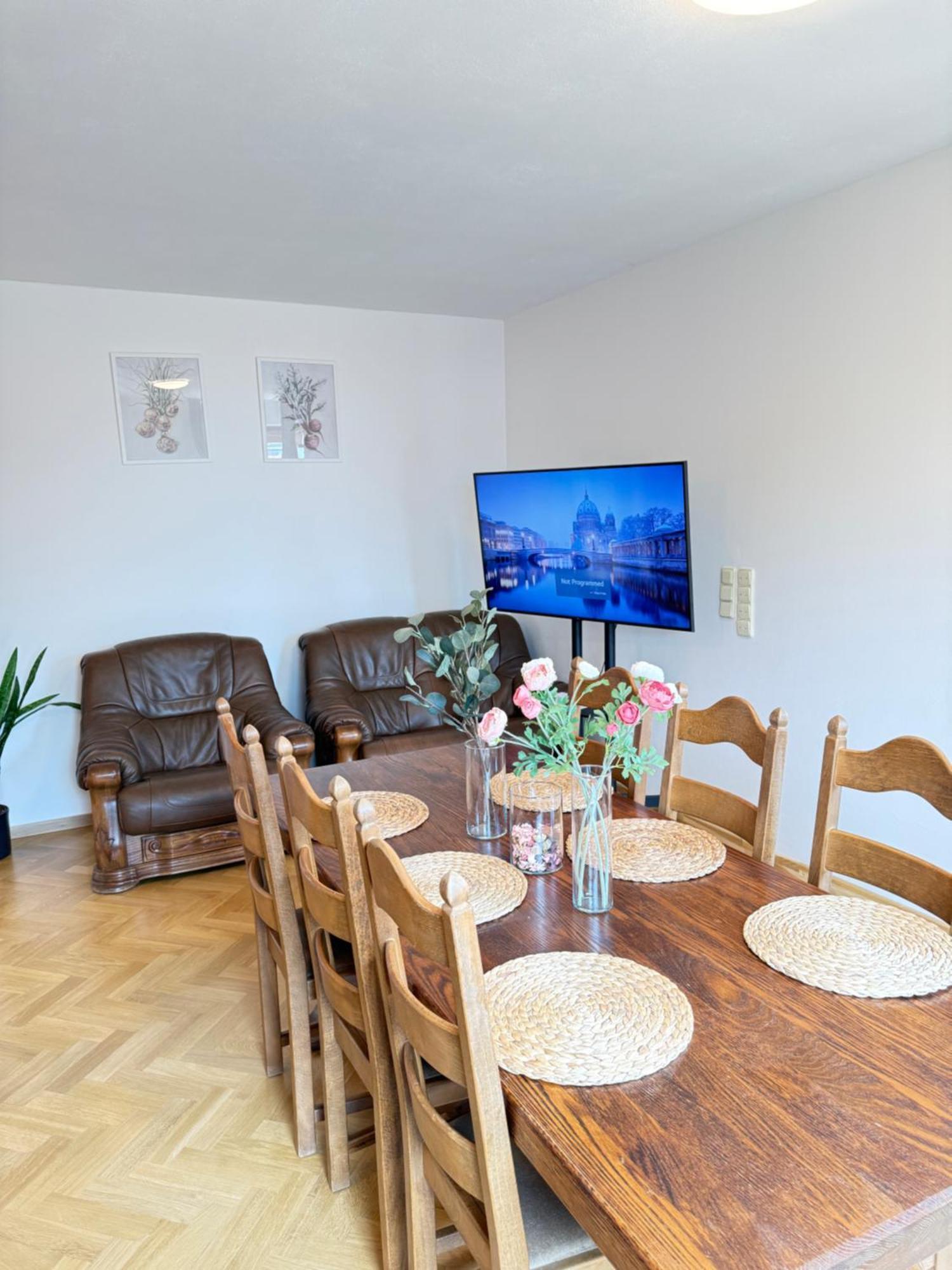 Familyvilla, New 4 Luxury Big Apartments, Parking Praga Exterior foto