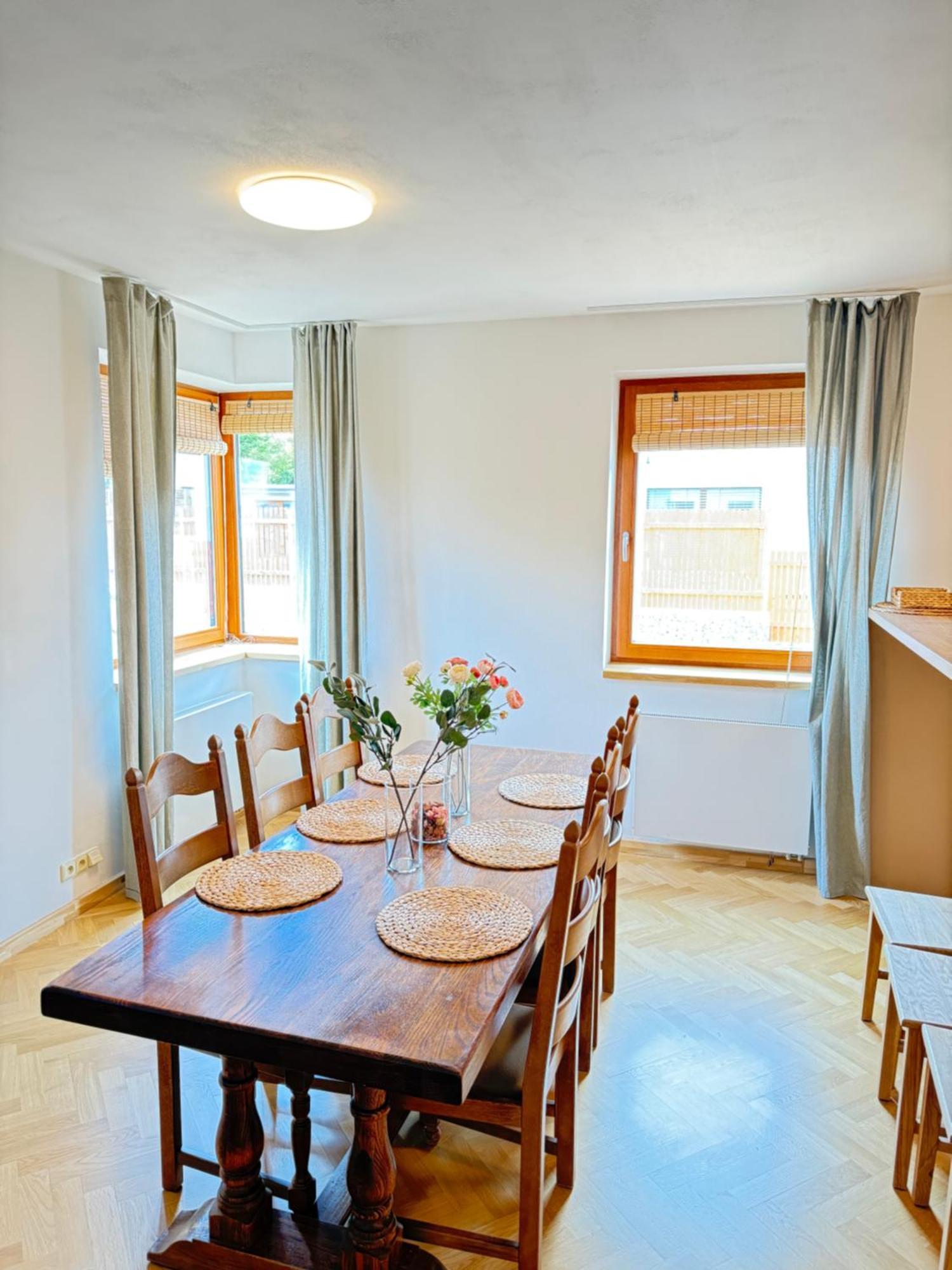 Familyvilla, New 4 Luxury Big Apartments, Parking Praga Exterior foto