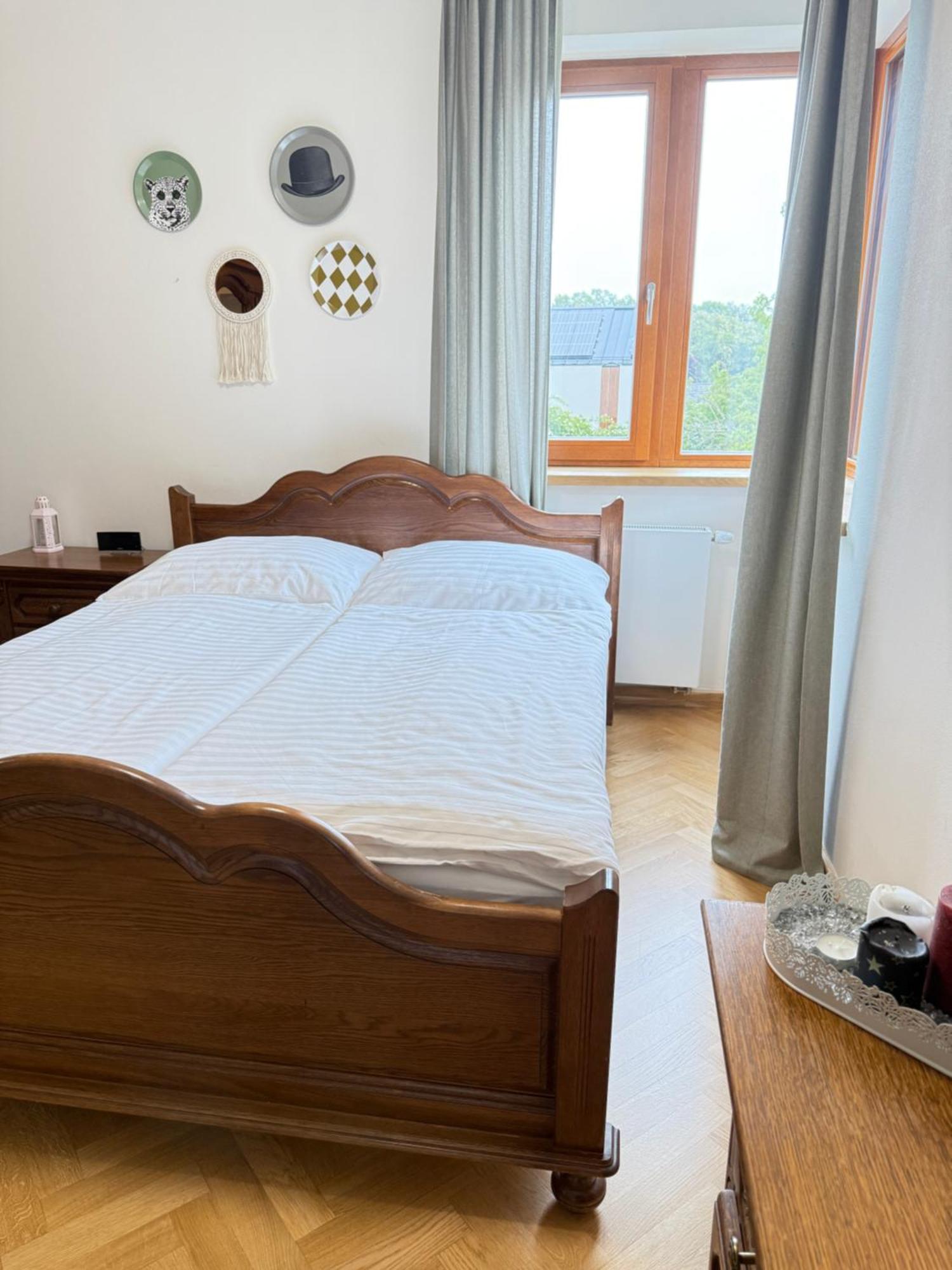 Familyvilla, New 4 Luxury Big Apartments, Parking Praga Exterior foto
