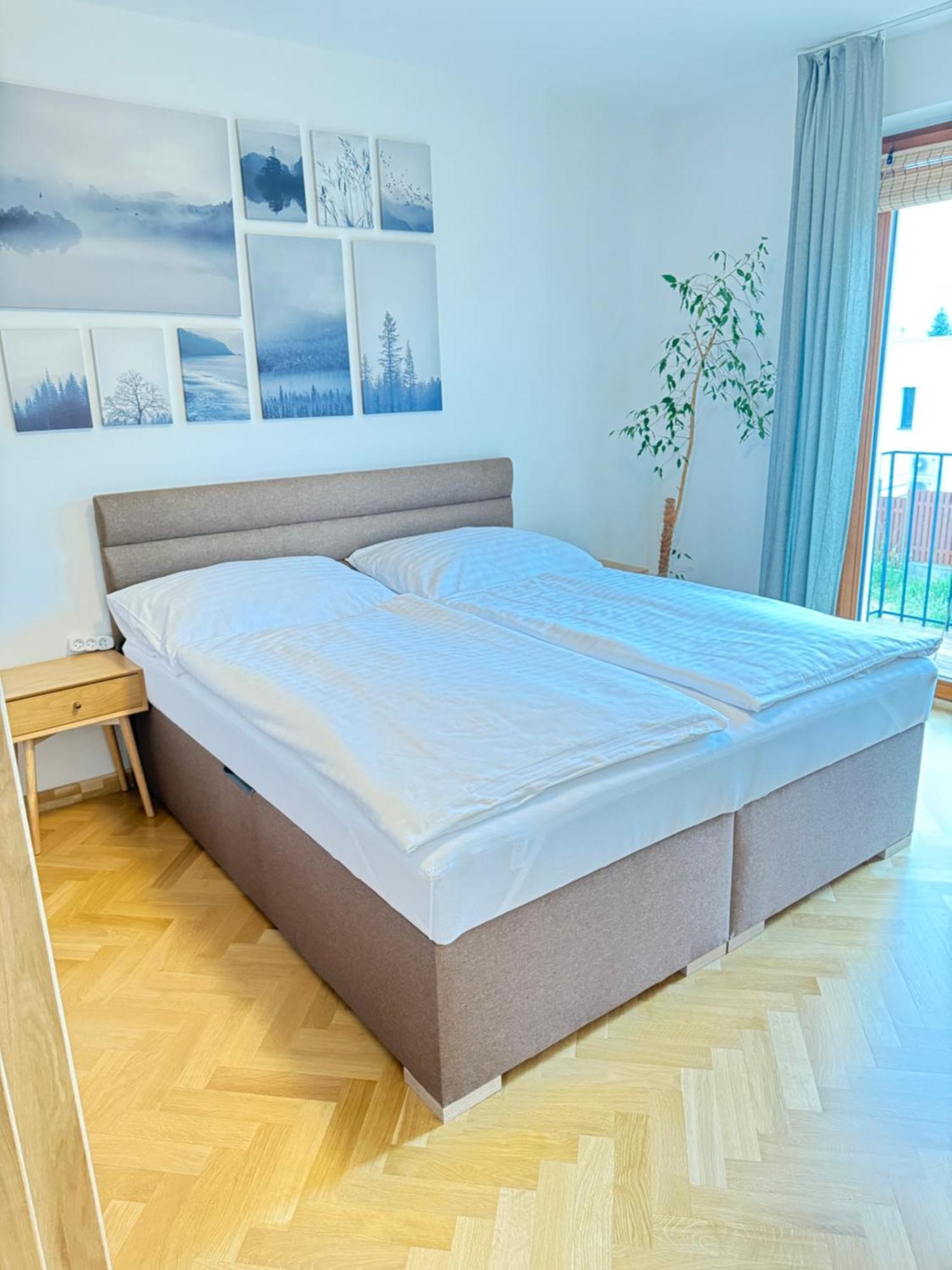 Familyvilla, New 4 Luxury Big Apartments, Parking Praga Exterior foto